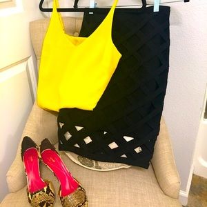 ✨ Moving sale 🚗- Bebe Black Bandage Mini Skirt, Size XS